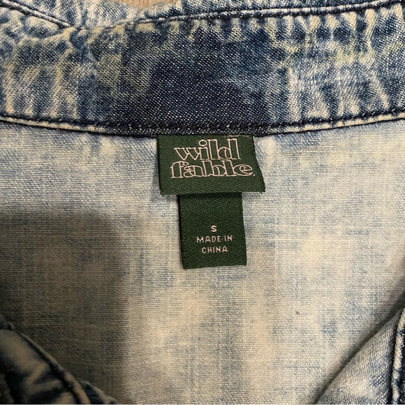 Wild Fable acid wash oversized crop top short sleeve with pocket - Picture 6 of 7